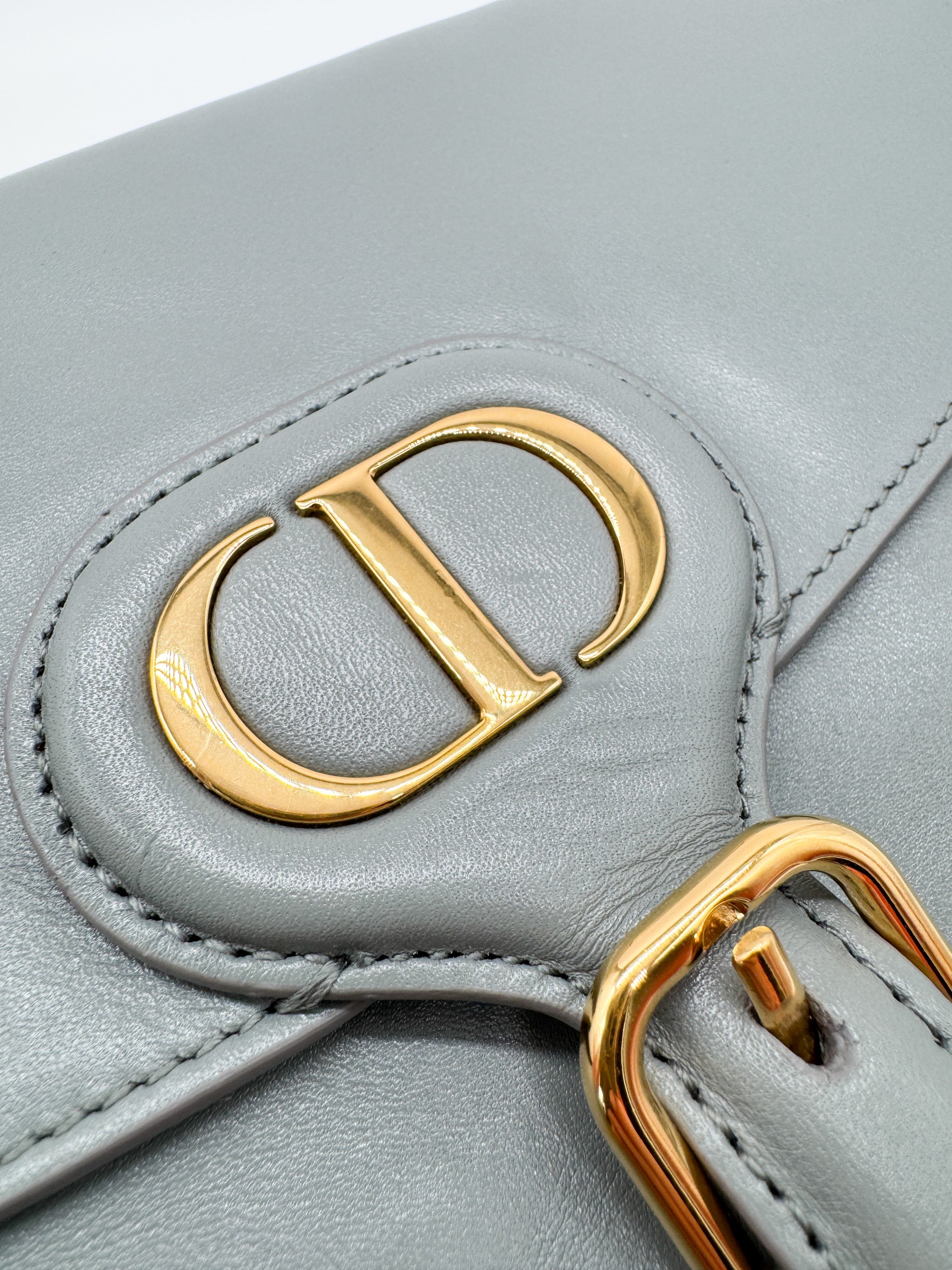 Christian Dior BOBBY ボビー バッグ Medium グレー Christian Dior Bobby Grey Calfskin Leather Medium | Luxe